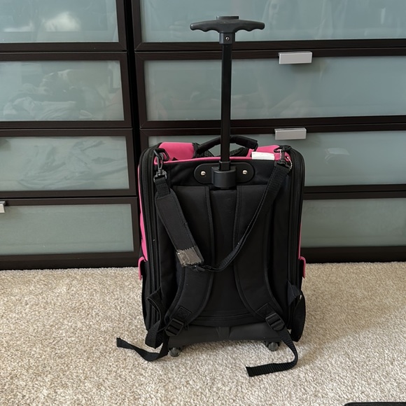 Pet Gear Backpack Roller Bag for travel with small dog/cat. - Picture 2 of 2